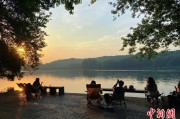 三口齐进“移动卧室”重塑旅行方式 “Z世代”爱上车轮上的家